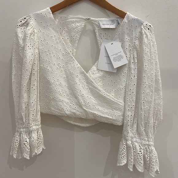 By Significant Other Gorgeous Lace Crop Top - Picture 3 of 6